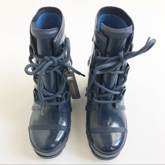 Sorel Joan Rain Wedge Gloss Bootie - Picture 3 of 8